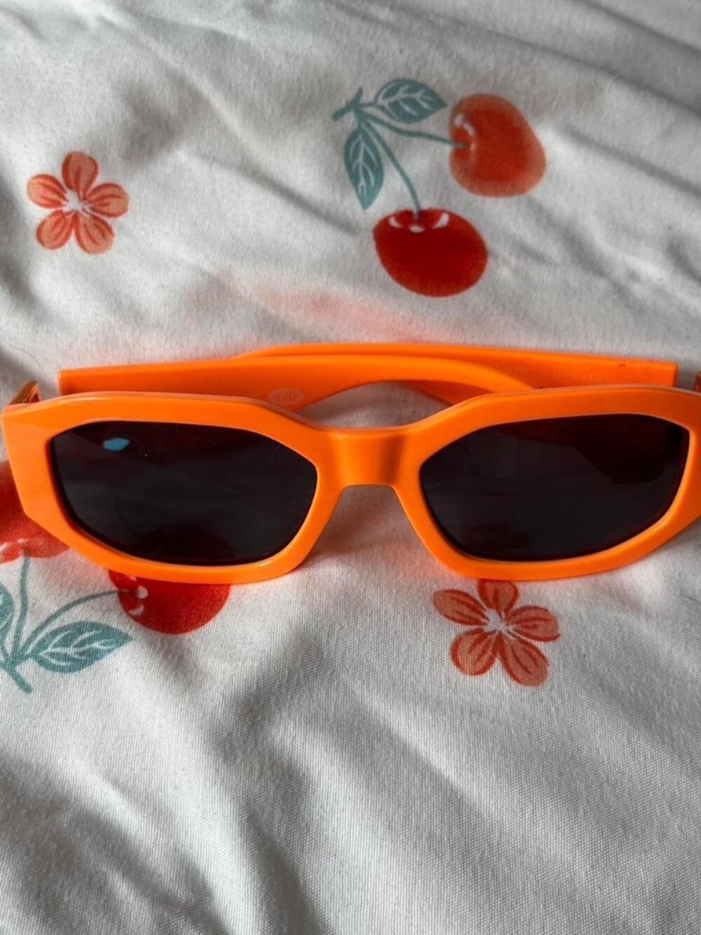 Y2K style Orange Sunnies